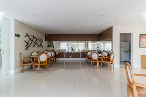Image 19 - 1014658