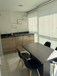 Image 1 - 1014716