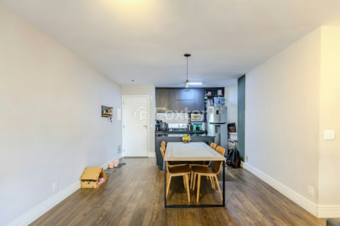 Image 4 - 1014735