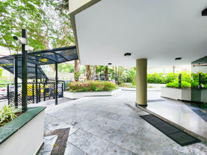 Image 33 - 1014779
