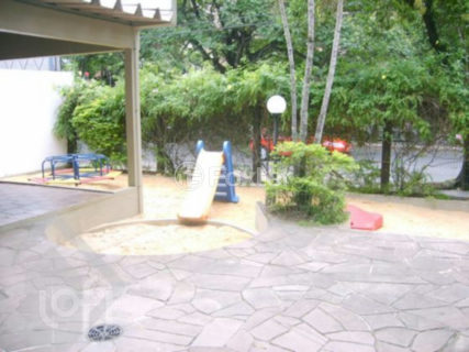 Image 17 - 1014785