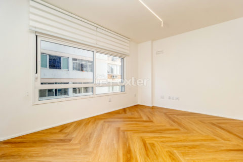 Image 3 - 1014946