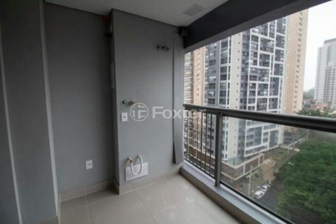 Image 11 - 1015063