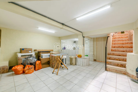 Image 31 - 1015076