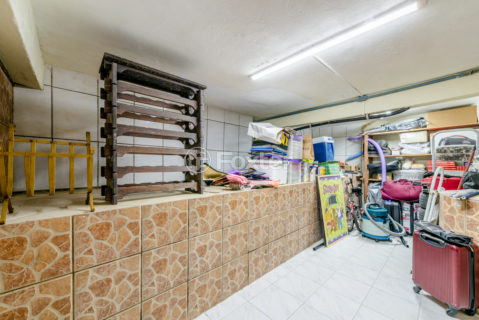 Image 33 - 1015076