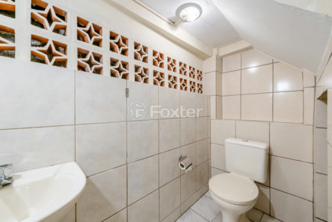 Image 35 - 1015076