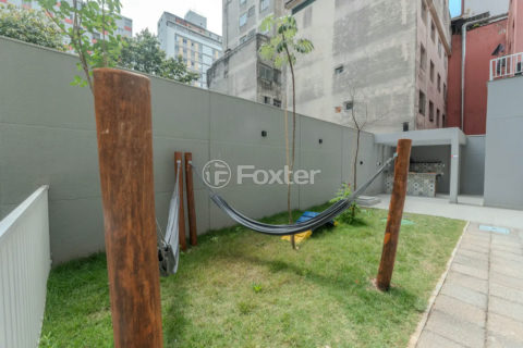 Image 37 - 1015110