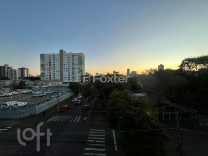 Image 8 - 1015140