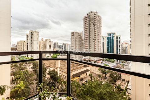 Image 17 - 1015198