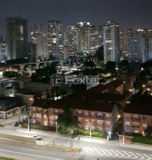 Image 17 - 1015260