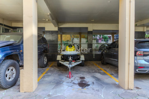Image 20 - 1015261