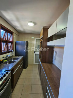 Image 9 - 1015342