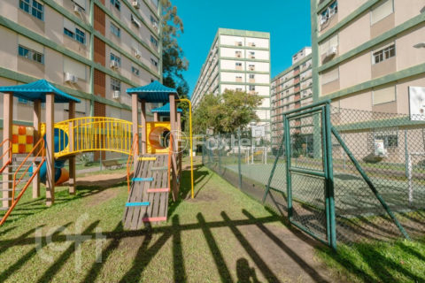 Image 31 - 1015348