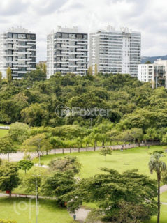 Image 14 - 1015354