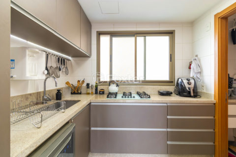 Image 31 - 1015401