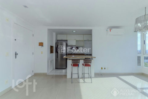 Image 39 - 1015423