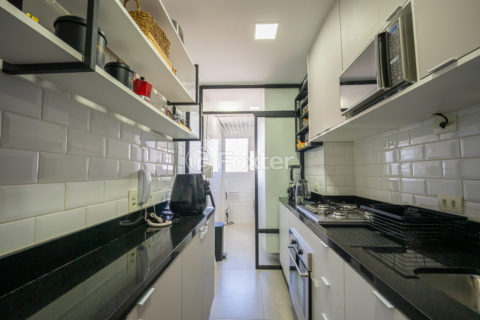 Image 20 - 1015485