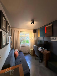 Image 34 - 1015544