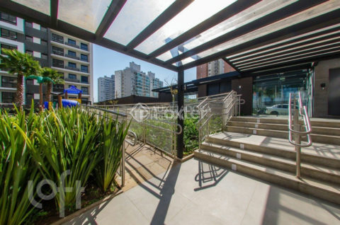 Image 31 - 1015556