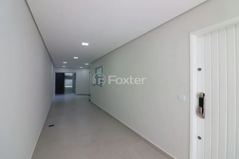 Image 32 - 1015560