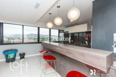 Image 21 - 1015584