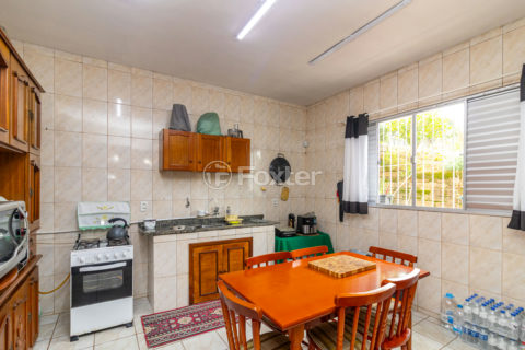 Image 34 - 1015600