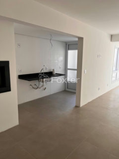 Image 2 - 1015622