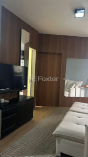Image 2 - 1015648