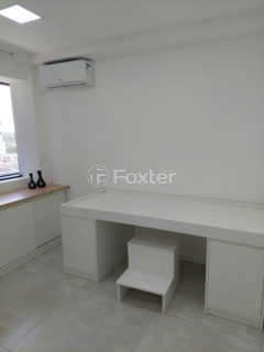 Image 1 - 1015653