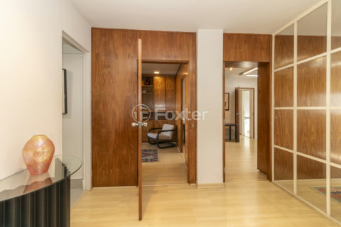 Image 11 - 1015667