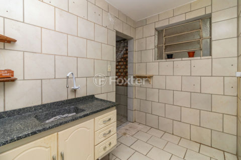 Image 11 - 1015673