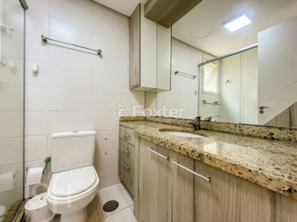 Image 33 - 1015721