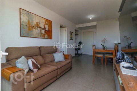 Image 35 - 1015739