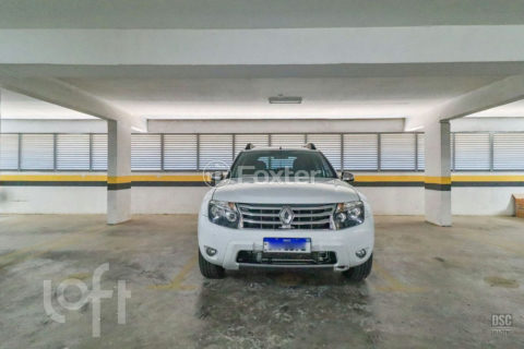 Image 37 - 1015739