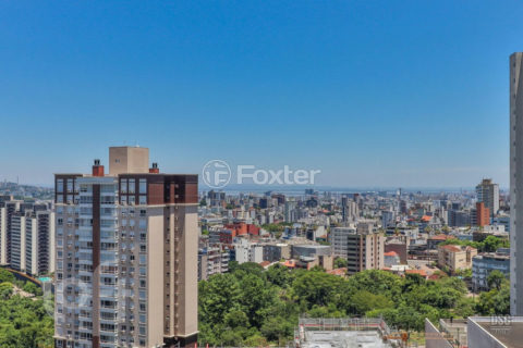 Image 34 - 1015739