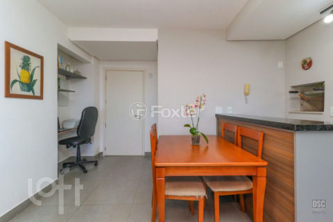 Image 30 - 1015739
