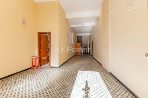 Image 17 - 1015774