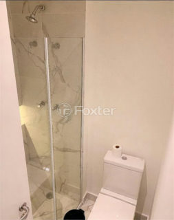 Image 8 - 1015793