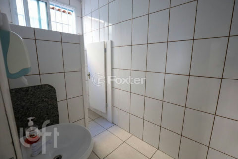 Image 34 - 1015799