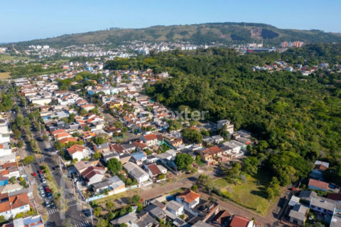 Image 43 - 1015799
