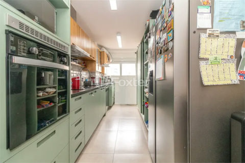 Image 18 - 1015827