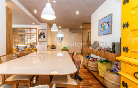 Image 6 - 1015827