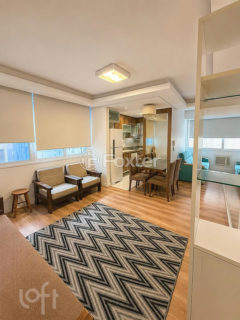 Image 11 - 1015858