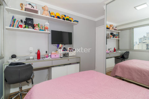 Image 9 - 1015881
