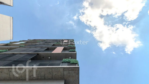 Image 42 - 1015939