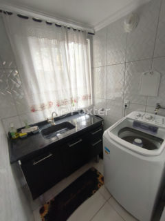 Image 13 - 1015946
