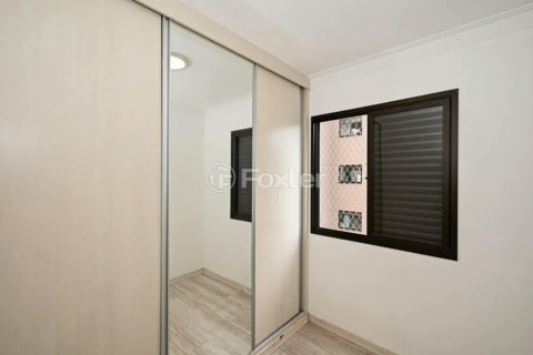 Image 32 - 1015949