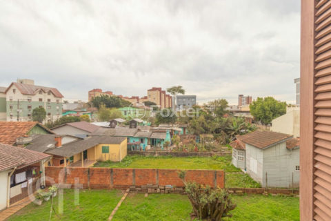 Image 33 - 1015974