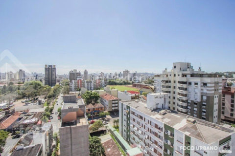 Image 37 - 1015977