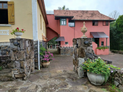 Image 33 - 1016002